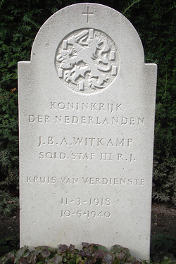 Foto van het graf - Vergroot afbeelding Foto van het graf - Vergroot afbeelding
