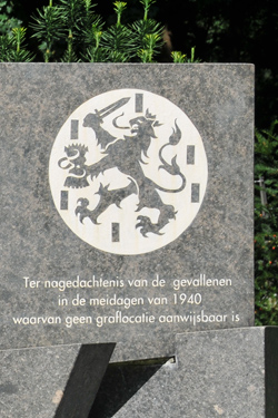 Foto van het graf - Vergroot afbeelding Foto van het graf - Vergroot afbeelding