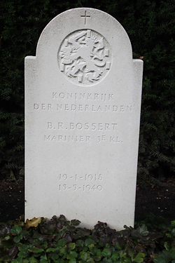 Foto van het graf - Vergroot afbeelding Foto van het graf - Vergroot afbeelding
