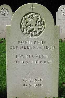Foto van het graf - Vergroot afbeelding Foto van het graf - Vergroot afbeelding