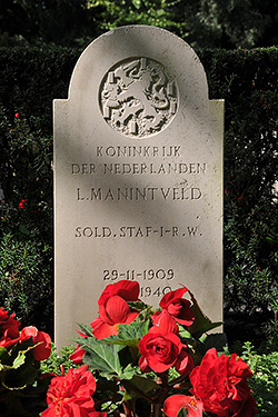 Foto van het graf - Vergroot afbeelding Foto van het graf - Vergroot afbeelding