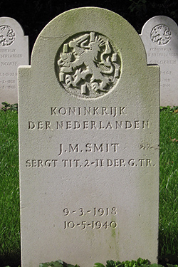 Foto van het graf - Vergroot afbeelding Foto van het graf - Vergroot afbeelding