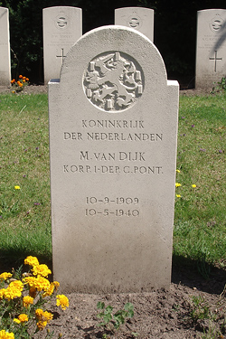 Foto van het graf - Vergroot afbeelding Foto van het graf - Vergroot afbeelding
