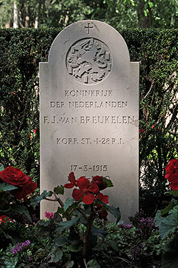 Foto van het graf - Vergroot afbeelding Foto van het graf - Vergroot afbeelding