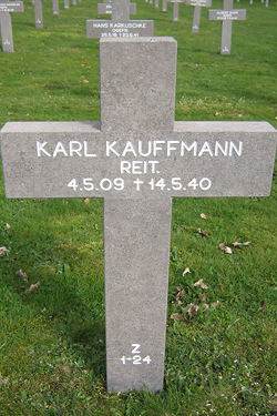 Foto van het graf / Grave photo / Grabfoto - Vergroot afbeelding / Enlarged photo / Foto Vergrössern
