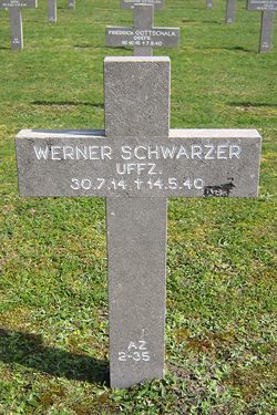 Foto van het graf / Grave photo / Grabfoto - Vergroot afbeelding / Enlarged photo / Foto Vergrössern