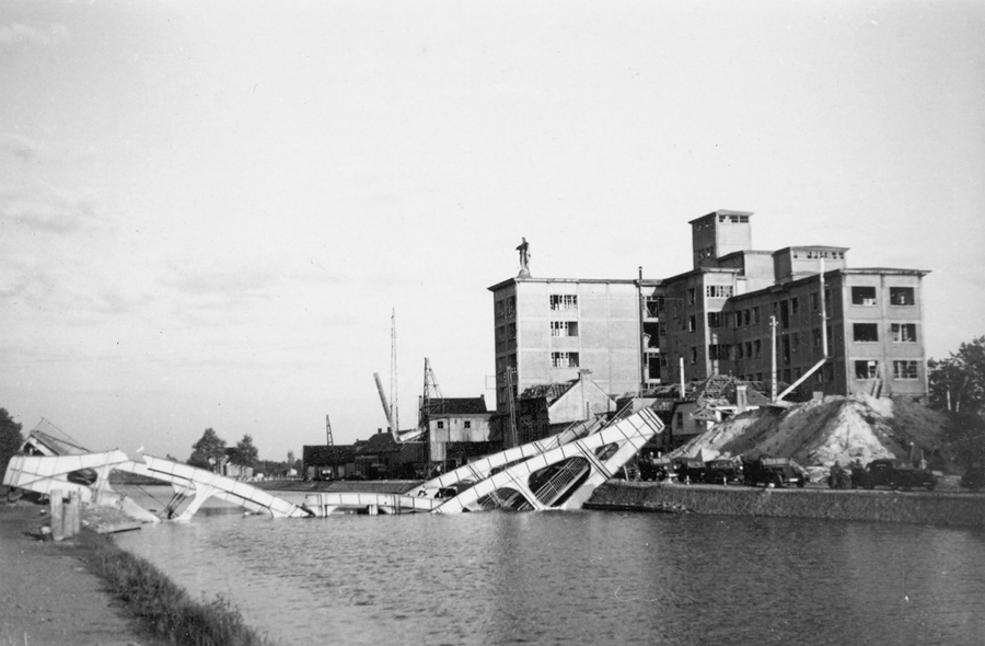 brug nabij Turnhout (B.)