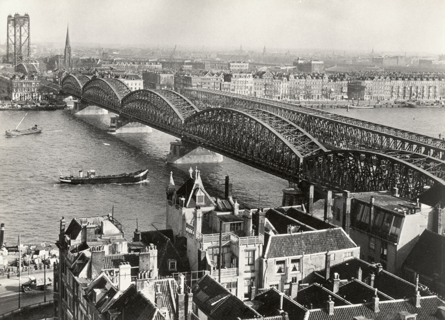 Maasbruggen - Zuid vanuit Witte Huis