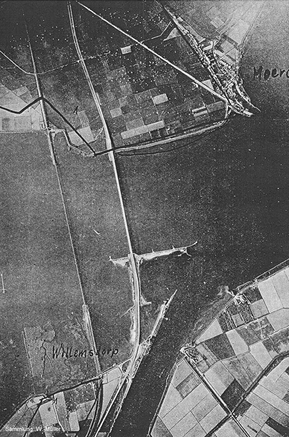 luchtfoto Moerdijk meidagen