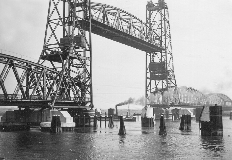 Hefbrug bij Spijkenisse