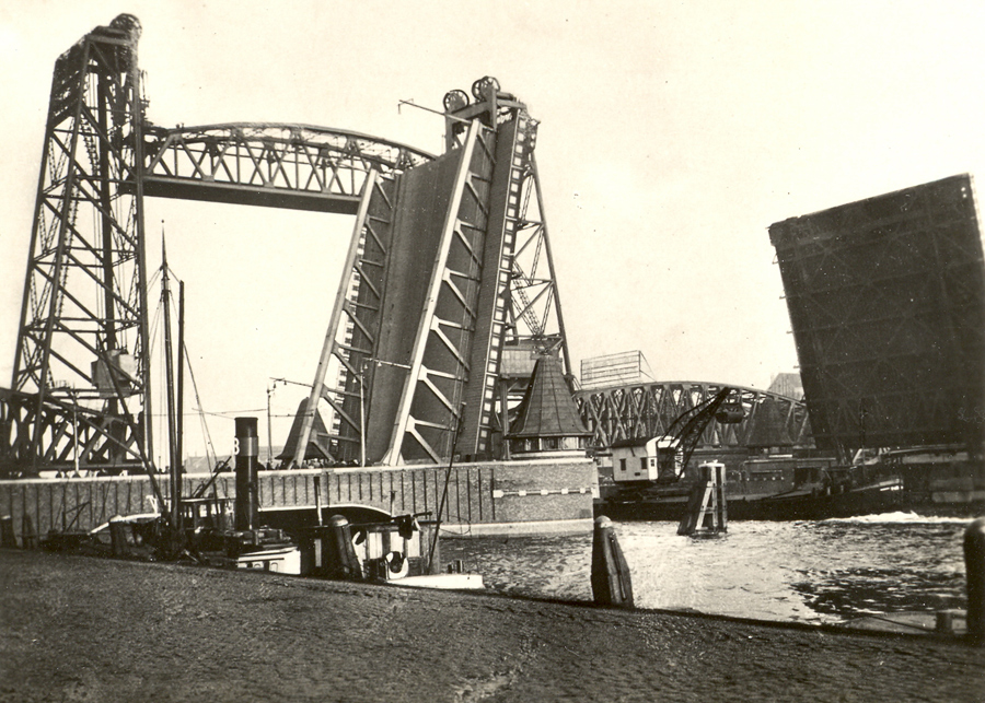 Koninginne- en spoorbrug